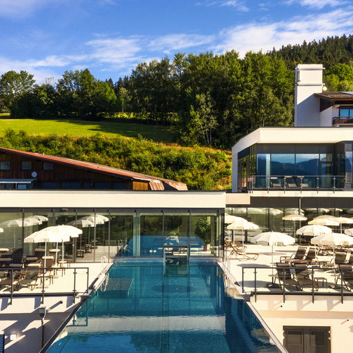 Hotel mit Pool